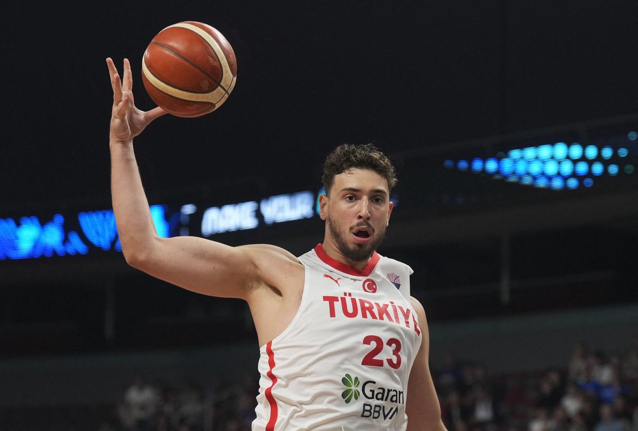 火箭高塔21+8+5！三分3中2太准，乌度卡受启发？投射型双塔或出炉